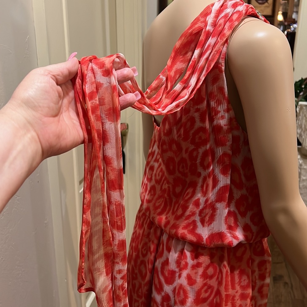 Single Dress - Picture 4 of 9